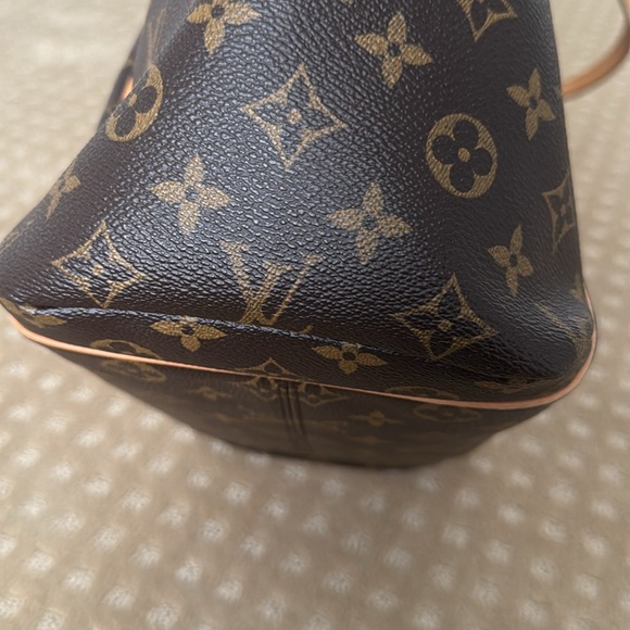 Louis Vuitton Totally MM - Picture 5 of 13